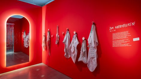 "Läuft. Die Ausstellung zur Menstruation", Museum Europäischer Kulturen © Staatliche Museen zu Berlin, Museum Europäischer Kulturen / Christian Krug