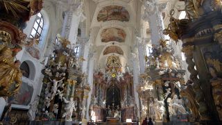 Innenansicht der Stiftskirche St. Marien des Zisterzienserklosters in Neuzelle (Quelle: imago)