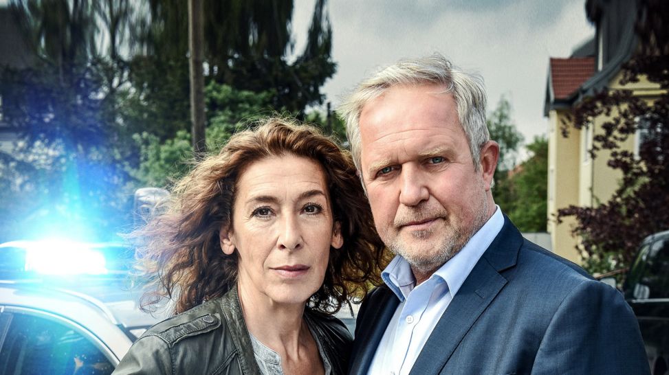 Moritz Eisner (Harald Krassnitzer) und seine Kollegin Bibi Fellner (Adele Neuhauser); Quelle: ARD Degeto/ORF/Hubert Mican