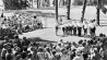 Knabenchor der Hitlerjugend Berlin-Wannsee singt 1933 im Strandbad Wannsee (Bild: picture alliance / akg-images)