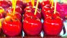 Glasierte Äpfel auf Weihnachtsmarkt (Bild: imago/blickwinkel)