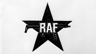 Archivbild: Das Logo der RAF - Rote Armee Fraktion - auf der Vorderseite eines Schreibens der RAF. (Quelle: dpa/AP)