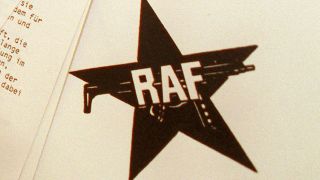 13.04.1992, Nordrhein-Westfalen, Bonn: Ein Symbold der RAF auf einem Schreiben der Rote Armee Fraktion (RAF). (Quelle: dpa/Tim Brakemeier)