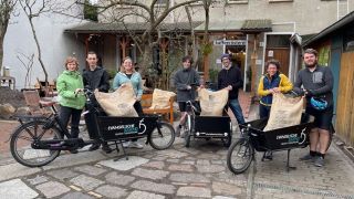 Jugendliche aus Barnim transportieren mit Lastenrad Kaffee aus Südamerika von Hamburg nach Eberswalde. (Quelle: rbb/P. Gerstner)