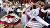 Festival der sorbischen/wendischen Kultur 2016 in Jänschwalde: Traditionelle Annemarie-Polka (Quelle: Michael Helbig)