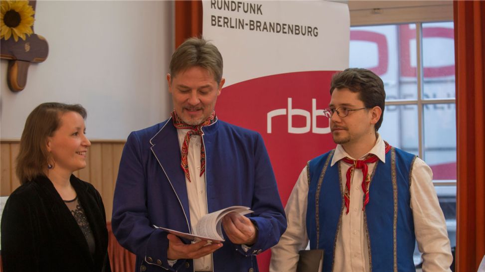 Sorbisches Adventskonzert des rbb: Solistenterzett vor dem Auftritt (Quelle: rbb/M. Bulang)