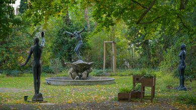 Tänzerinnenbrunnen im Garten vom Georg-Kolbe-Museum in Berlin-Westend © picture alliance / Schoening