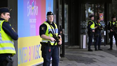 68. Eurovision Song Contest – Polizeipatrouille vor der Malmö Live Congress and Concert Hall; © picture alliance/TT News Agency/Jessica Gow