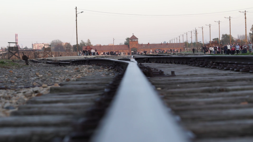 Rampe Bahngleise Auschwitz - rbb