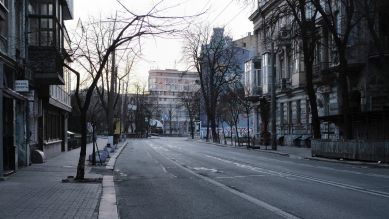 Straße in Kiew während des Krieges; © Yevgenia Belorusets