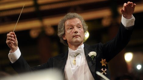 Dirigent Franz Welser-Möst während der Eröffnung des Philharmonikerballes im Wiener Musikverein, 2015; © dpa/Herbert Pfarrhofer