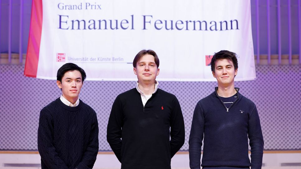 Finalisten Grand Prix Emanuel Feuermann (Benett Tsai, Ivan Skanavi und Christoph Heesch) © Sebastian Gabsch