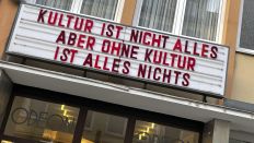 Kultureinrichtungen wie dieses Kino in Köln sind geschlossen wegen des Corona-bedingten Lockdowns © Jens Krick