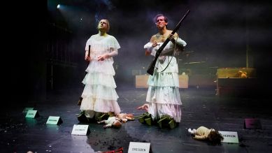 Gorki Theater: Schlachten © Ute Langkafel MAIFOTO