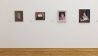 Ausstellungsansicht "Gerhard Richter. Portraits. Glas. Abstraktionen" © Gerhard Richter 2022, Staatliche Kunstsammlungen Dresden, Foto: David Pinzer