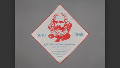 Erinnerungstuch mit Porträt von Karl Marx anlässlich seines 150. Geburtstags 1968 © Deutsches Historisches Museum/Ahlers
