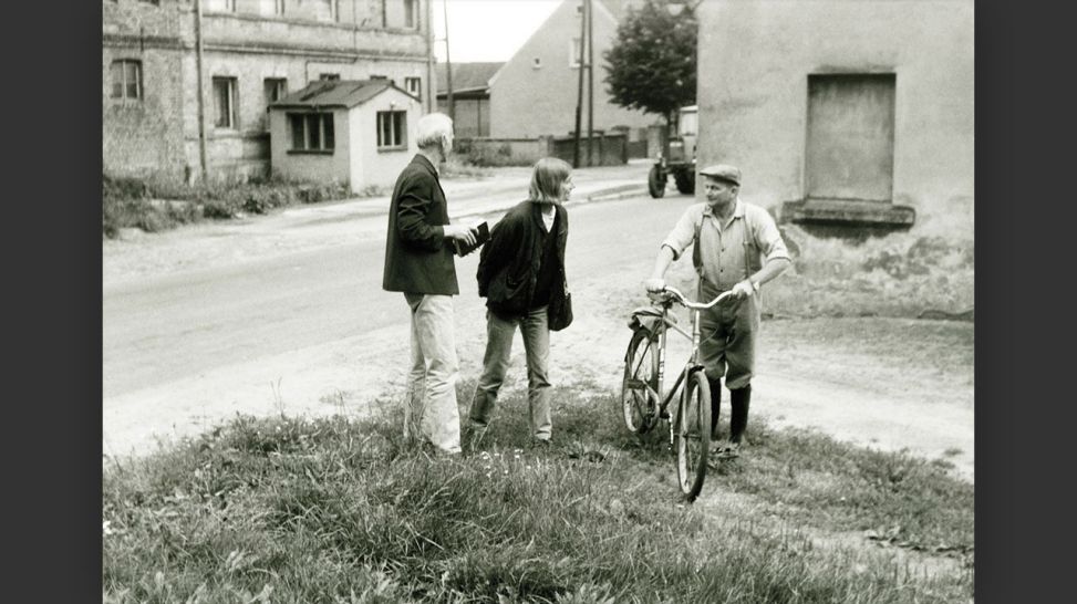 Günter de Bruyn: Begegnung in Liepe, 1988, Foto: privat © Archiv Günter-de-Bruyn-Stiftung2 MB
