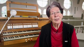 Organistin aus Grünheide feiert 90. Geburtstag