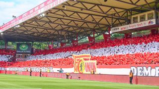 Choreographie der Union-Fans im Stadion an der Alten Försterei am 03.09.2022 (Bild: IMAGO / ActionPictures)