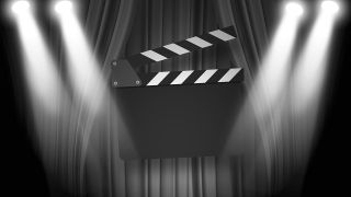 Filmklappe vor rotem Vorhang (Bild: Colourbox)