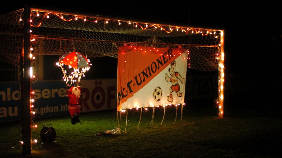 2005, 23.12.: Weihnachtssingen beim 1. FC Union in der Alten Försterei