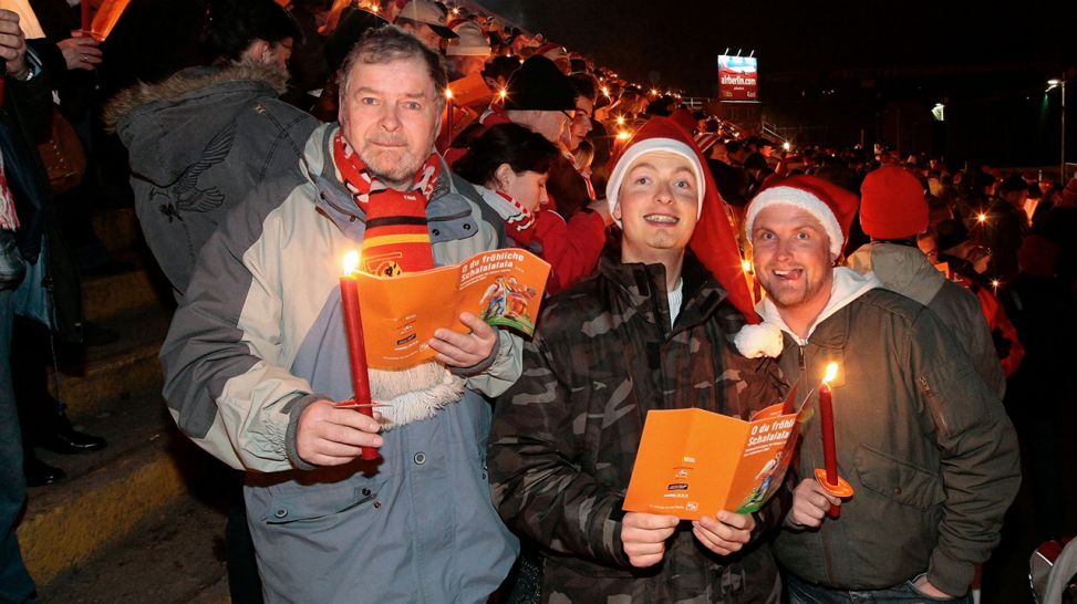 2007, 23.12.: Weihnachtssingen beim 1. FC Union in der Alten Försterei