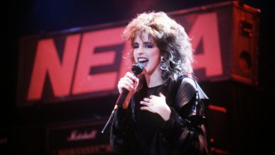 Die deutsche Sängerin Nena ("Nur geträumt", "99 Luftballons") bei einem Auftritt am 8. Dezember 1984 in "Thommy's Pop-Show". Quelle: dpa