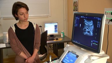 Antonia Zivcec beim Ultraschalllehrgang an den Ruppiner Kliniken, Neuruppin