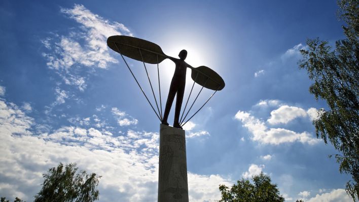 "Die Windharfe" bei Stölln - ein Denkmal für Otto Lilienthal (Quelle: Jörg Pitschmann)