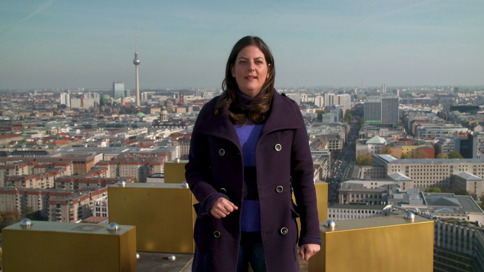 Janna auf einem Dach in Berlin. Quelle: rbb/South&Browse