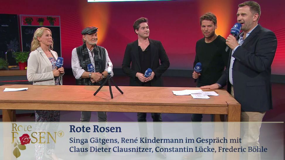 Singa Gätgens, Claus Dieter Clausnitzer, Fredric Böhle, Constantin Lücke und René Kindermann (Quelle: rbb)