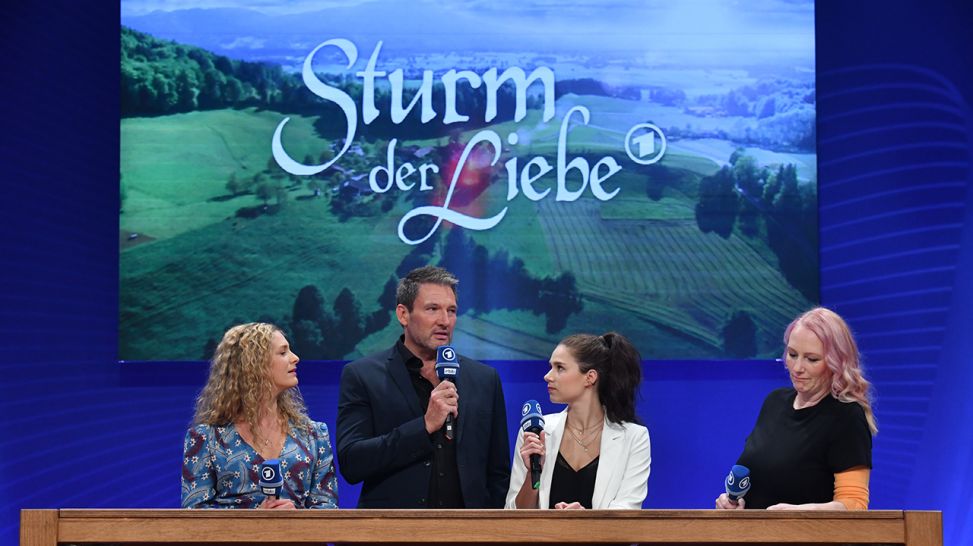 Sturm der Liebe: Léa Wegmann, Dieter Bach, Helen Barke (Quelle: Claudius Pflug)