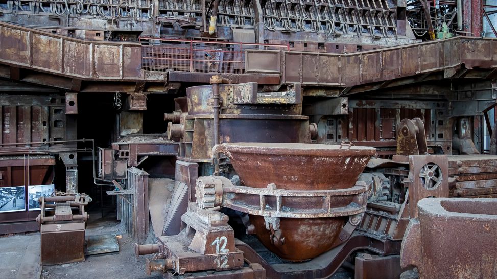 Industriemuseum Brandenburg: Blick auf den Siemens-Martin-Ofen XII, Foto: rbb / Jörg Pitschmann