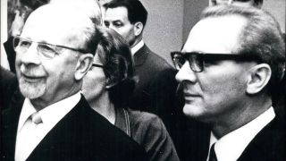 1971 legt Walter Ulbricht sein Amt als Generalsekretär und Erster Sekretär des Zentralkomitees der SED nieder. Bild: imago/ZUMA