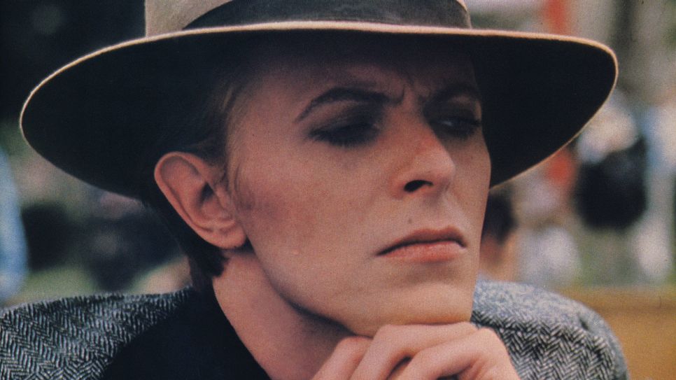 David Bowie in "Der Mann, der vom Himmel fiel" GB 1976, Bild: imago images / United Archives