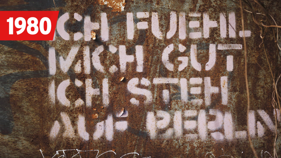 "Ich fühl mich gut. Ich steh auf Berlin." steht auf einer Wand, 1980 als Schriftzug (rbb Grafik), Bild: imago images / Gerhard Leber