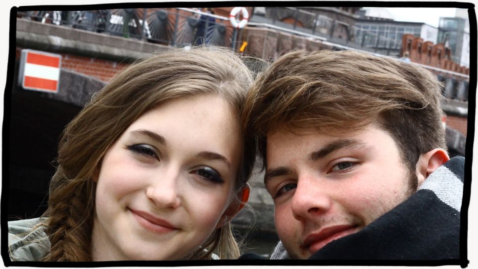 Romantische Selfie von Mina und Tim auf der Oberbaumbrücke, Foto: Tim/ rbb
