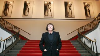 Die Fotografin June Newton, die Ehefrau des verstorbenen Helmut Newton (01.12.2006) in Berlin im Museum für Fotografie, der Helmut Newton Stiftung Foto: Gero Breloer dpa/lbn +++(c) dpa - Report+++