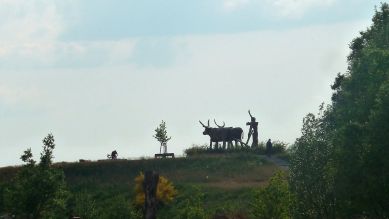 Das Ochsen-Denkmal bei Dissen symbolisiert eine alte Sage zur Entstehung des Spreewaldes © rbb/Ester Schwade