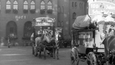 Bier-Kutschen zur 100 Jahr-Feier der Schultheiss-Brauerei 1942 (Bild: rbb/KOBERSTEIN FILM)
