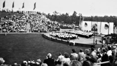 Eröffnung der Weltfestspiele 1951 in der Freilichtbühne Wuhlheide (Bild: rbb/Privatarchiv Herrmann)