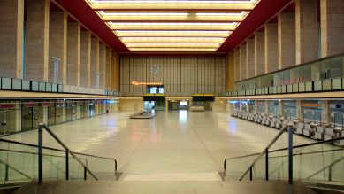Flughafen Tempelhof: Abfertigungshalle, Foto: rbb