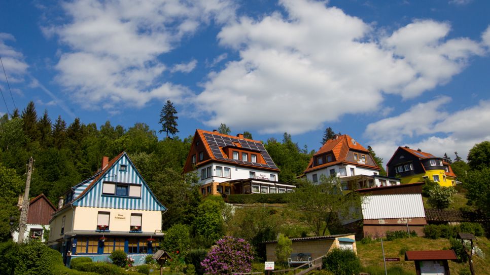 Malerische Häuser in der Harzstadt Altenbrak. Quelle: dpa