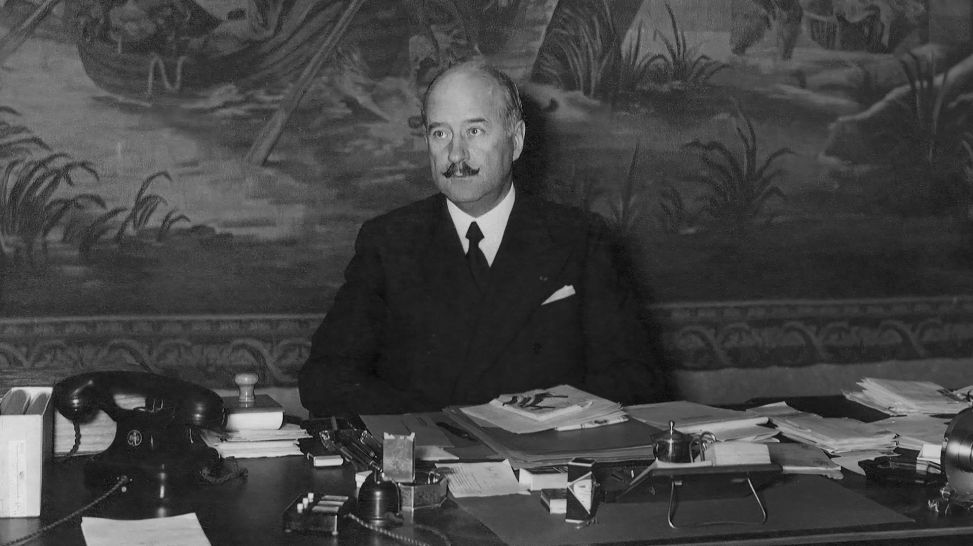 André Francois-Ponçet an seinem Schreibtisch, 1932 (Bild: rbb/Fonds AFP)