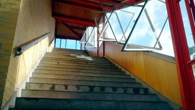 Treppe in der Bundesschule Bernau (Bild: rbb/Petra Dorrmann)