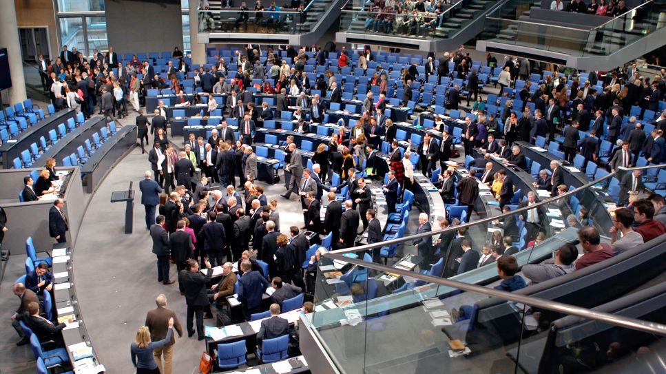 Abstimmung im Plenarsaal des Bundestags (Bild: rbb/Sebatian Fremder)