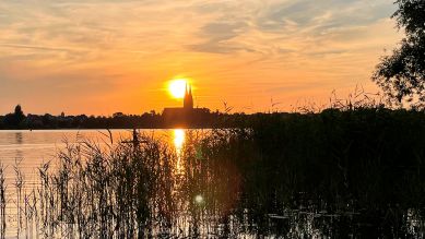Sonnenaufgang am Ruppiner See (Bild: rbb/Petra Dorrmann)