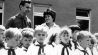 Die erste Klassenlehrerin der "Kinder von Golzow" - Marlies Teike (hinten in der Mitte); Quelle: rbb/PROGRESS Film-Verleih/Winfried Junge