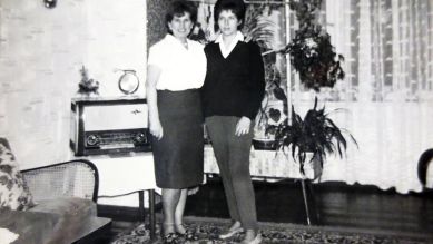 Dagmar Oitzik (re.) mit ihrer Mutter, Quelle: rbb