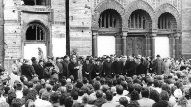 Grundsteinlegung für Wiederaufbau der Synagoge in der Oranienburger Straße am 10.11.1988 (Bild: picture aliiiance /dpa-Zentralbild)